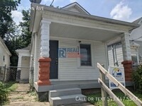 Building Photo - 2214 Wilson Ave