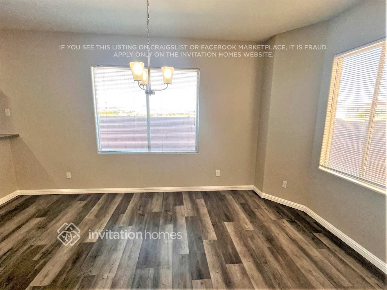 Building Photo - 708 Emerald Idol Pl