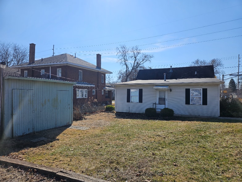 Building Photo - 2124 W Jackson St