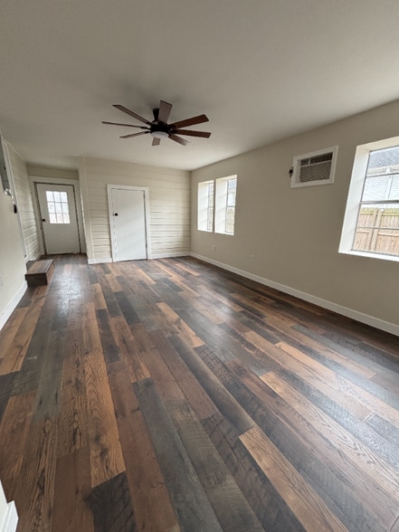 Building Photo - 1105-1107 Reynolds Rd