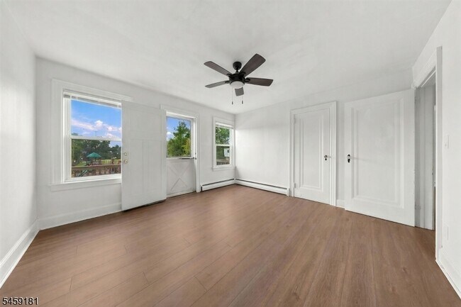 Building Photo - 21 N 13th St