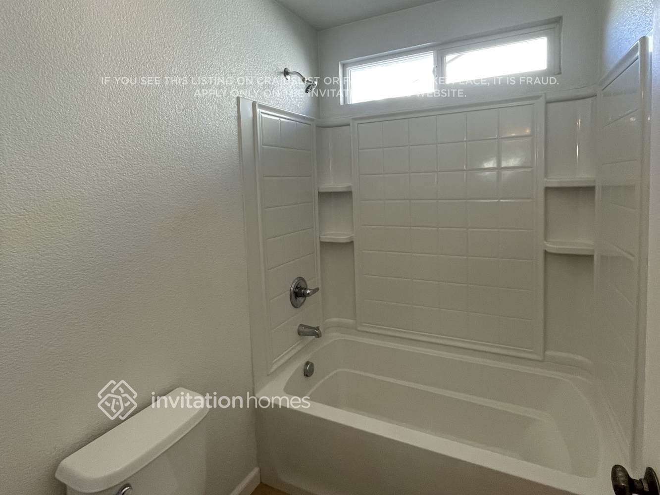 Building Photo - 406 Tara Bella Pl