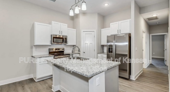 Building Photo - 3618 W 45th St S