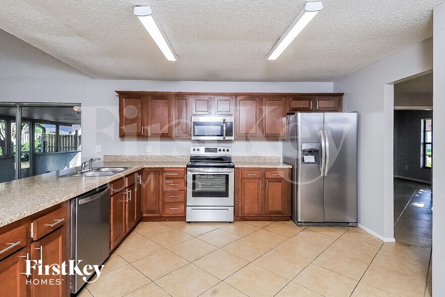 Building Photo - 1623 Dogwood Ln