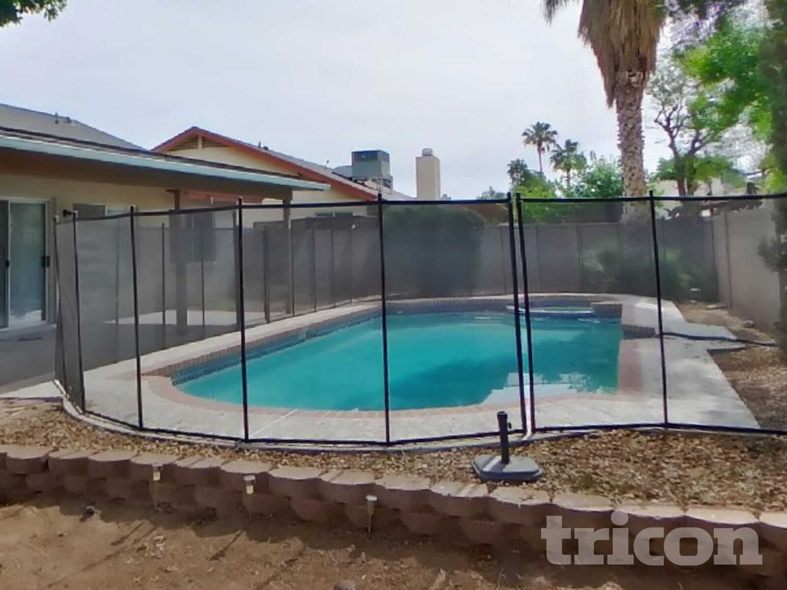 Building Photo - 8621 W Willow Ave