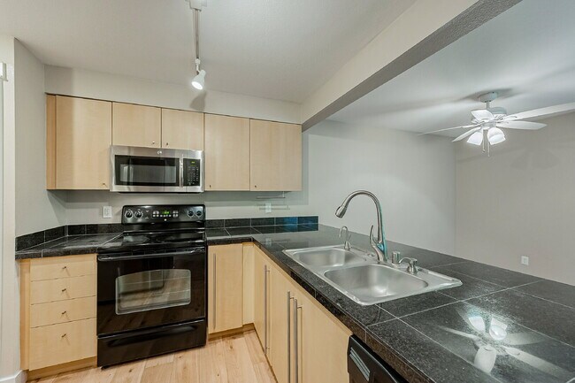 Building Photo - 11313 NE 128th St