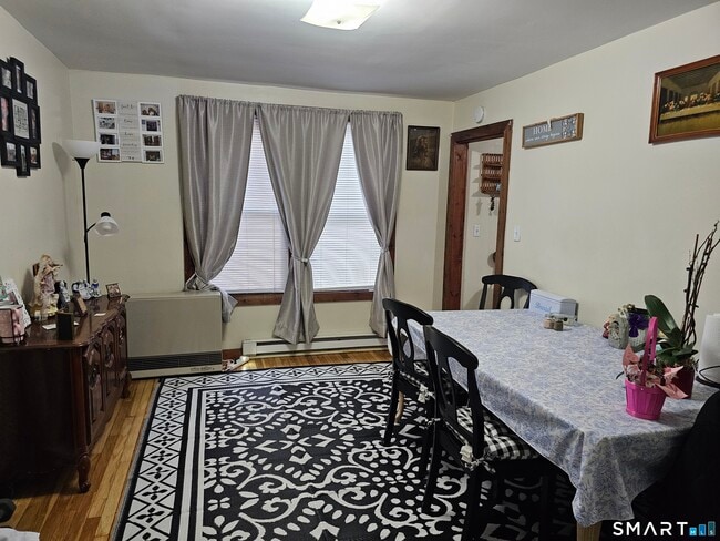 Building Photo - 34 Terryville Ave