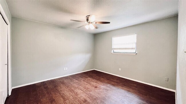 Building Photo - 11519 Pecan Creek Pkwy