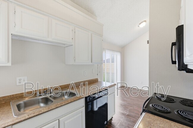 Building Photo - 1612 Hunterwood Dr
