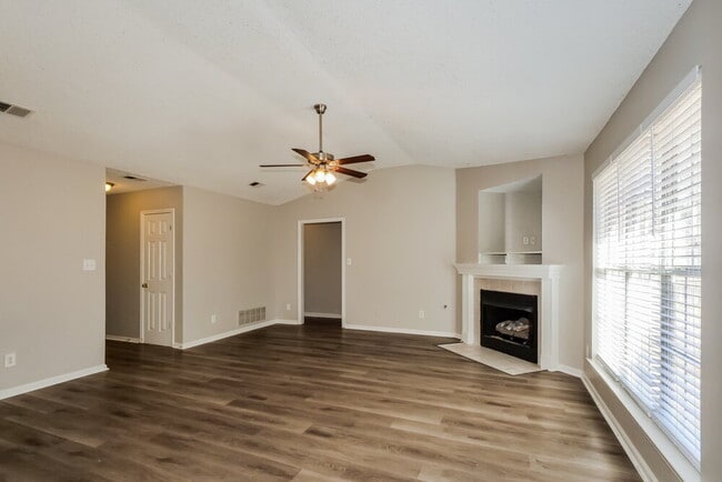 Building Photo - 11625 Belle Manor Dr