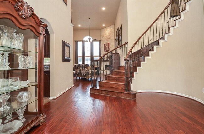 Building Photo - 25419 Richton Falls Dr