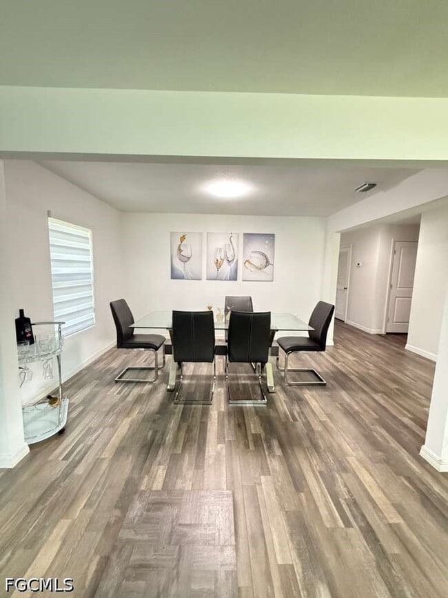 Building Photo - 8115 Ace Ct