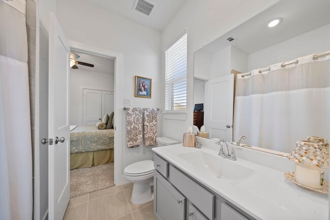 Building Photo - 7907 Starfish Arbor Dr