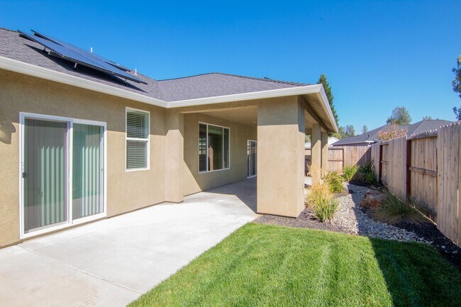 Building Photo - MOVE IN SPECIAL $500 OFF FIRST MONTHS RENT