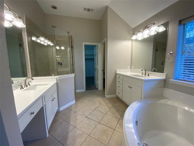 Building Photo - 1870 Dowelling Dr