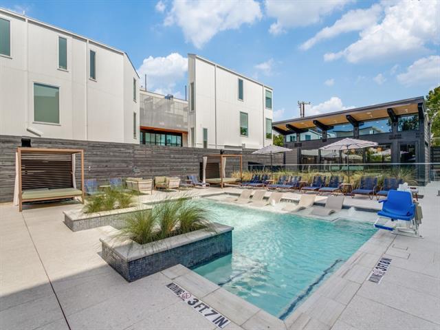 Building Photo - 5609 Live Oak St