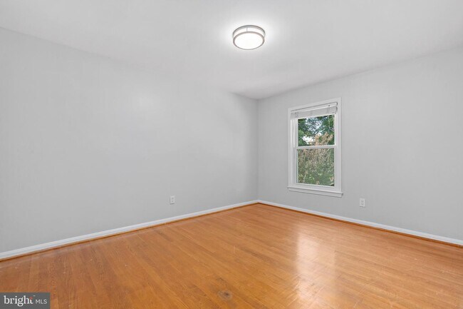 Building Photo - 9106 Suede Ct