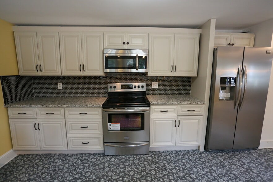 Kitchen - 51 Canal St