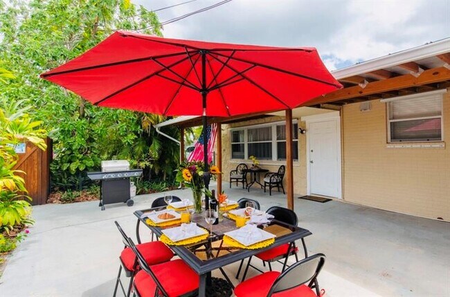 Building Photo - 279 Hach Ln