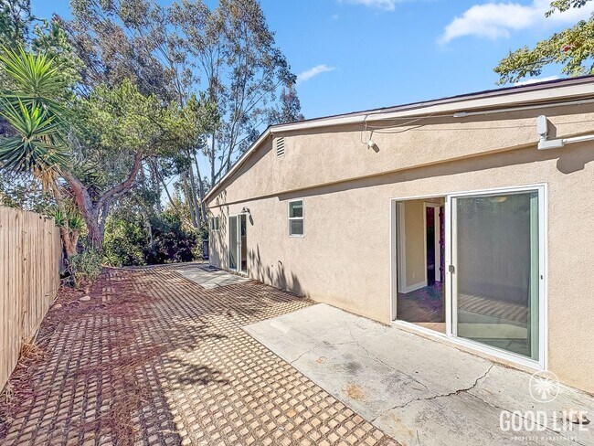 Building Photo - Newly remodeled 4bed/2bath home w/upgrades!