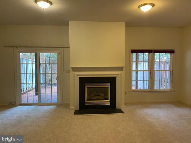 Building Photo - 9408 Regency Crest Dr