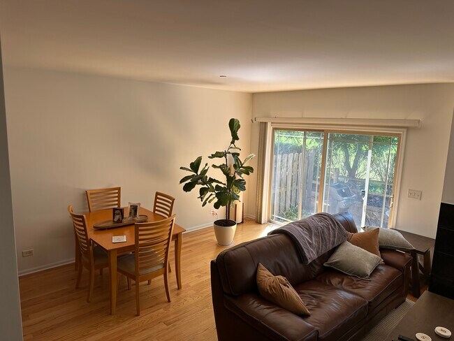 Building Photo - 152 Finstad Dr