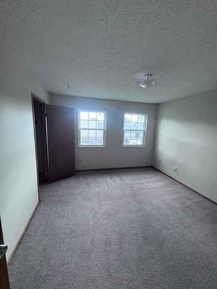 Building Photo - 2666 Sawbury Blvd