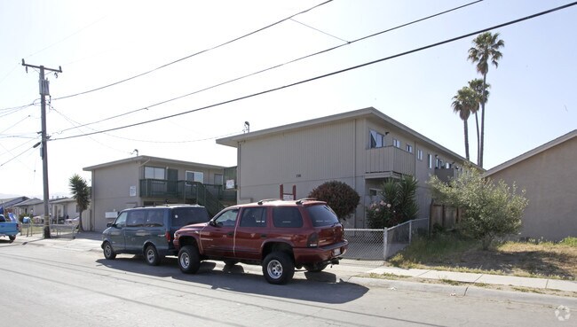 Building Photo - 726 Kilbreth Ave