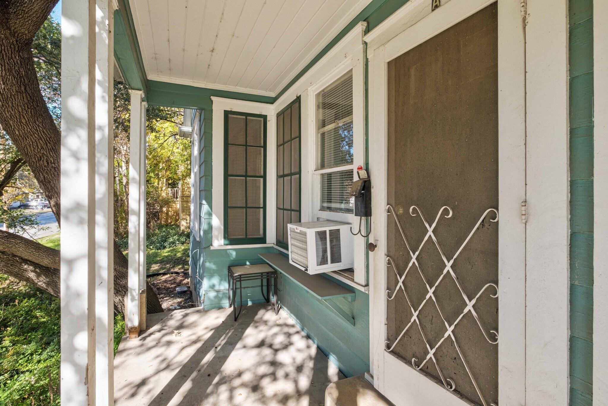 Building Photo - 202 E 31st St