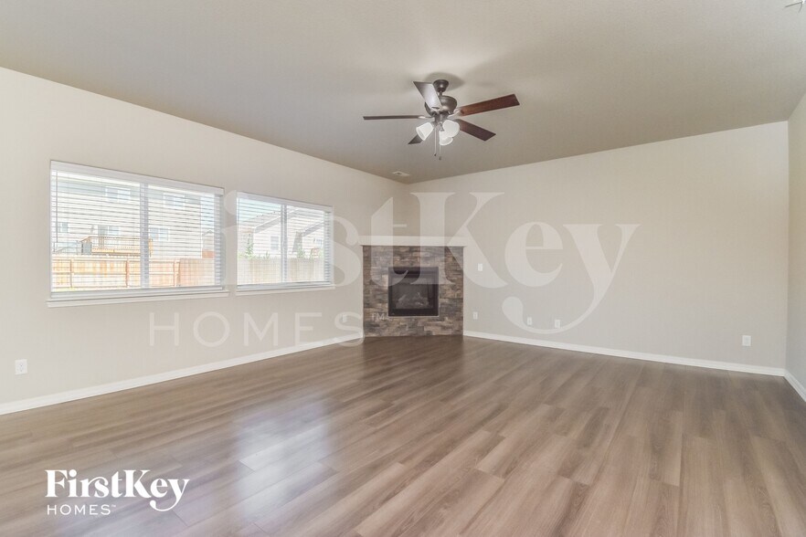 Building Photo - 8288 Kintla Ct