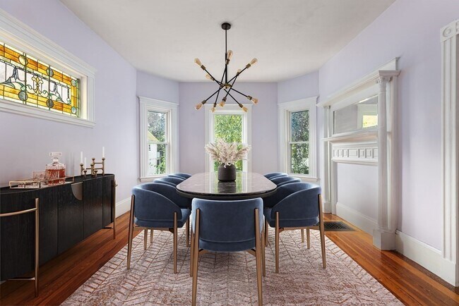 Building Photo - 106 Lonsdale St