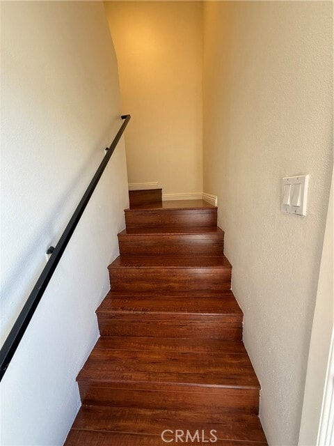 Building Photo - 209 N Lucia Ave