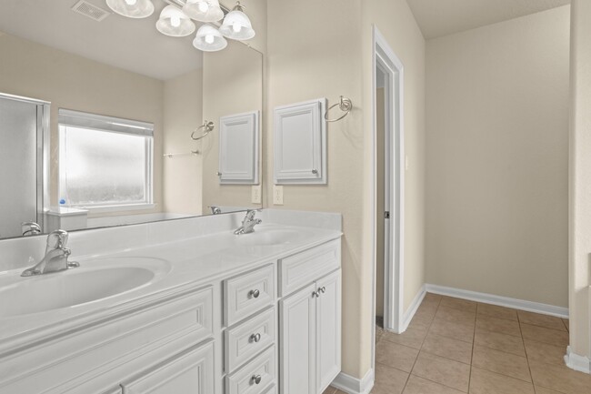 Building Photo - 6034 Preserve Ln