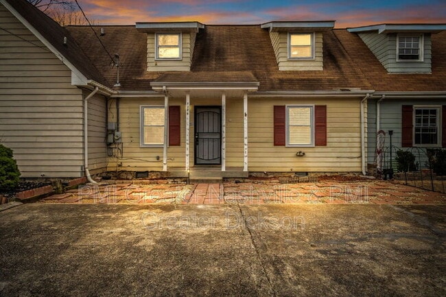 Building Photo - 3153 E Lake Dr