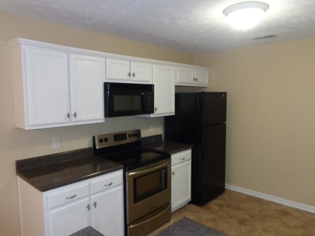 Building Photo - 167 Lansdan Dr