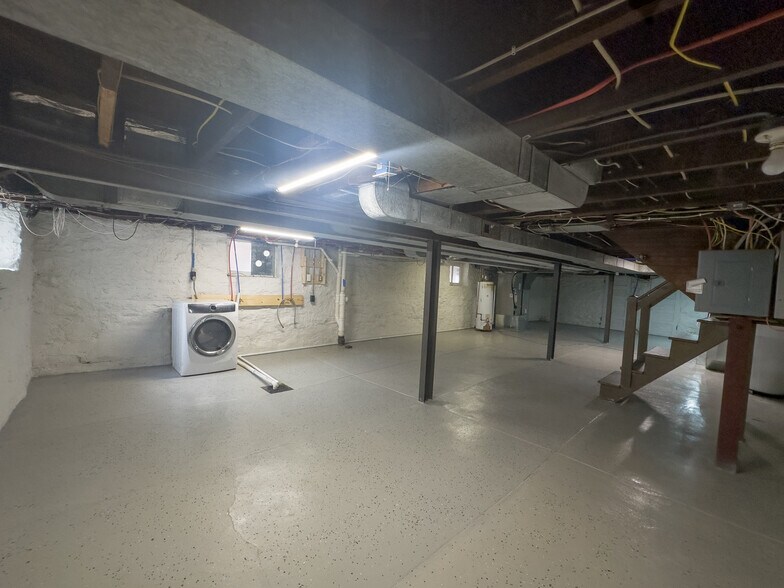 Building Photo - 3626 Montana St