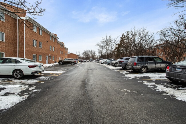 Building Photo - 4252 Central Rd