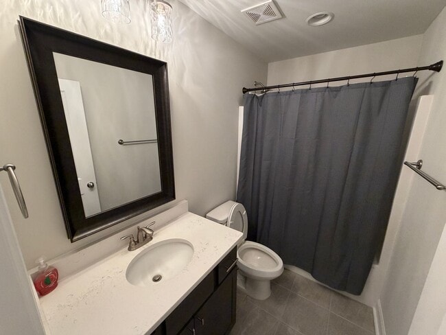 Building Photo - 113 Alva Ct