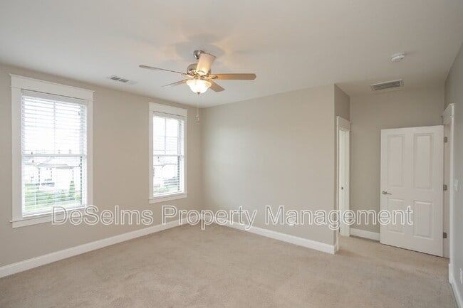 Building Photo - 3866 Somers Ln
