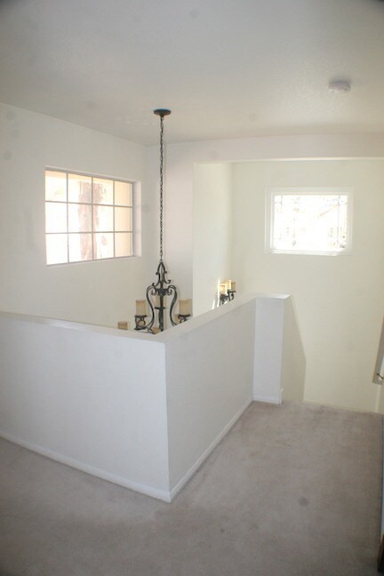 Building Photo - Beautiful 2-story home located in Calabasa...
