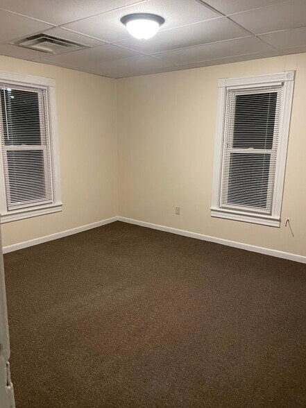 Building Photo - 1558 Scott St