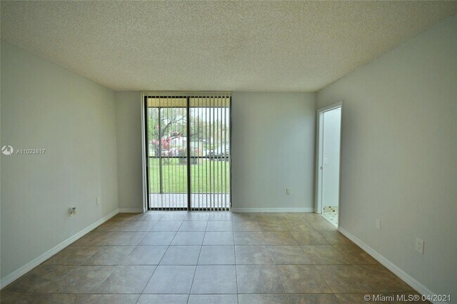 Building Photo - 8075 SW 107th Ave