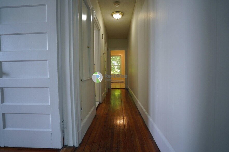 Building Photo - 1 Ashford Ct