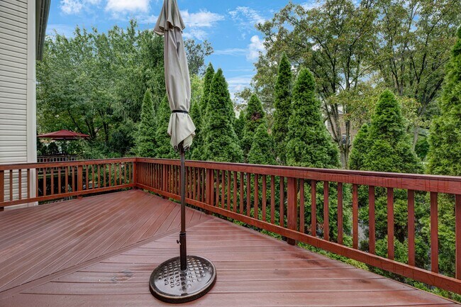 Building Photo - 2032 Ashleigh Woods Ct