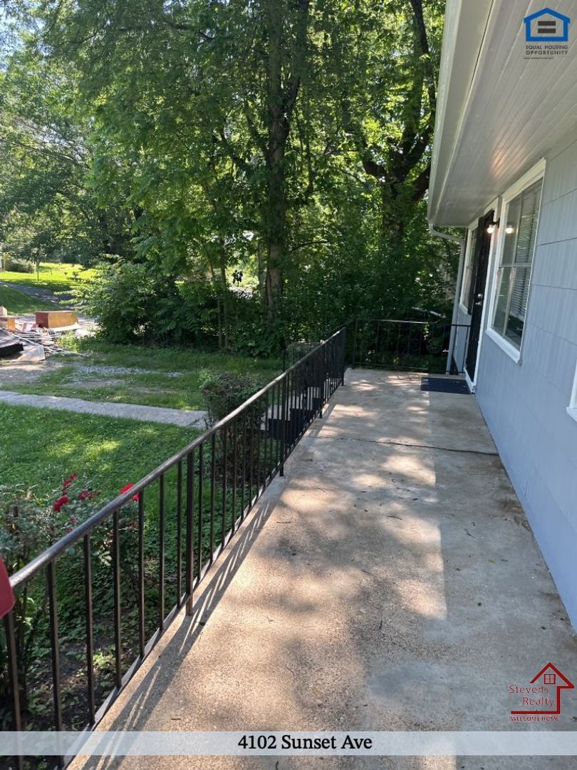 Building Photo - 4102 Sunset Ave