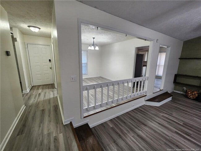 Building Photo - 5521 Deep Hollow Ct