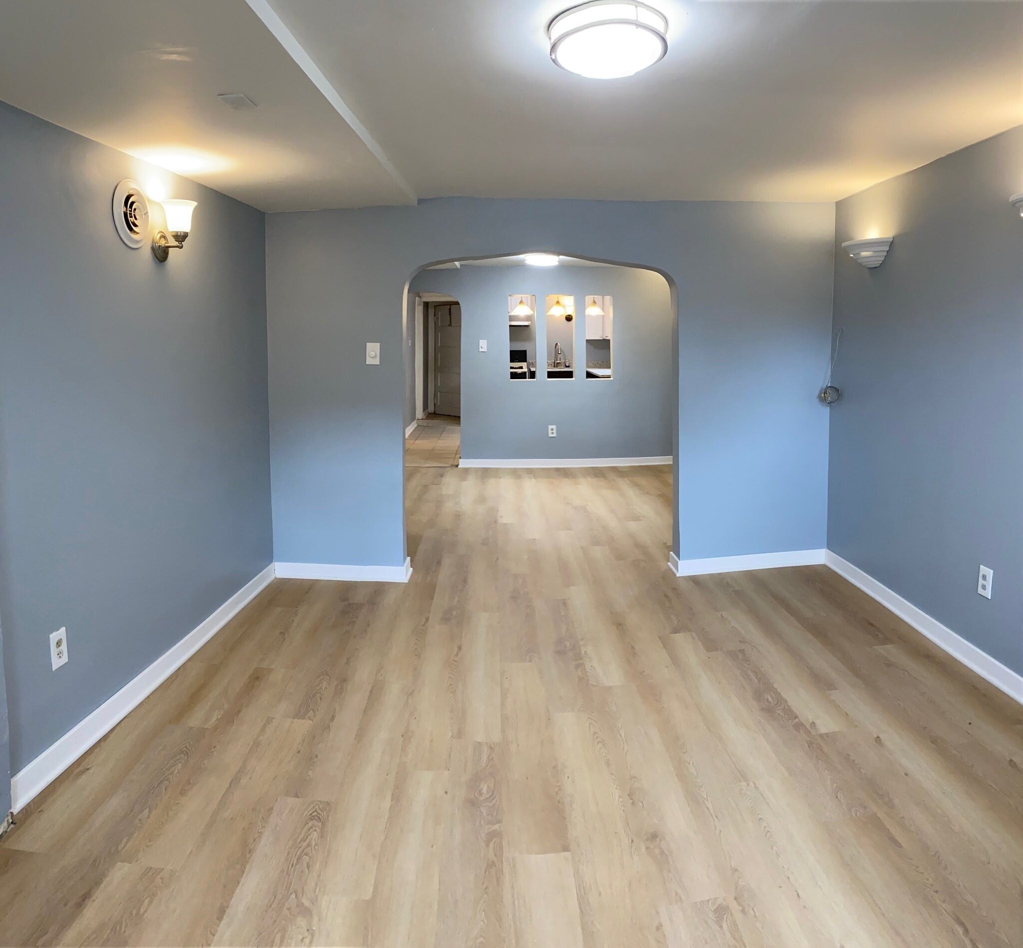 Building Photo - 3755 S Winchester Ave