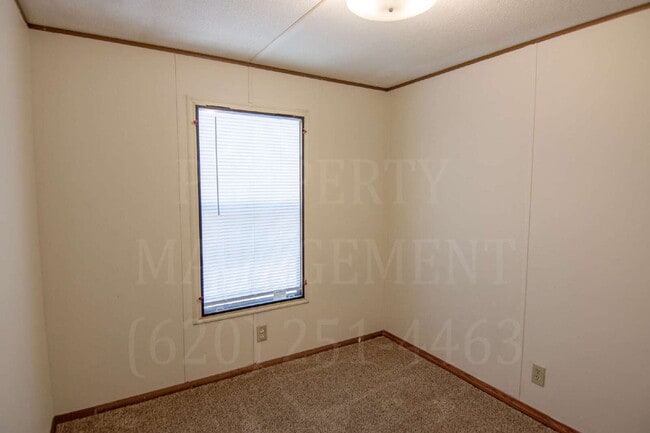 Building Photo - 3 Bedroom, 1 Bath