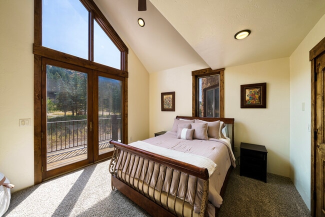 Building Photo - 35021 US-6