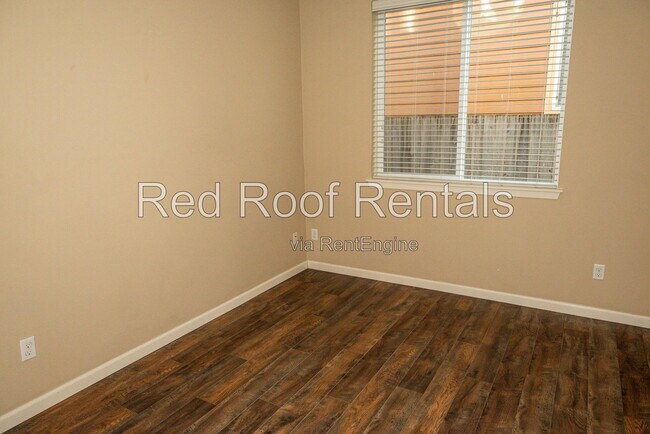 Building Photo - 1441 Farina Lp SE